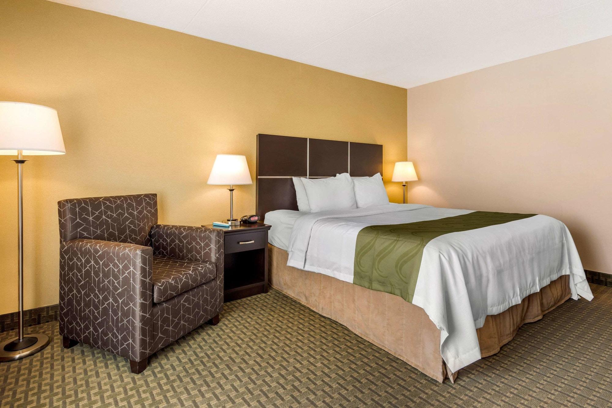 Quality Inn & Suites Brampton Eksteriør billede