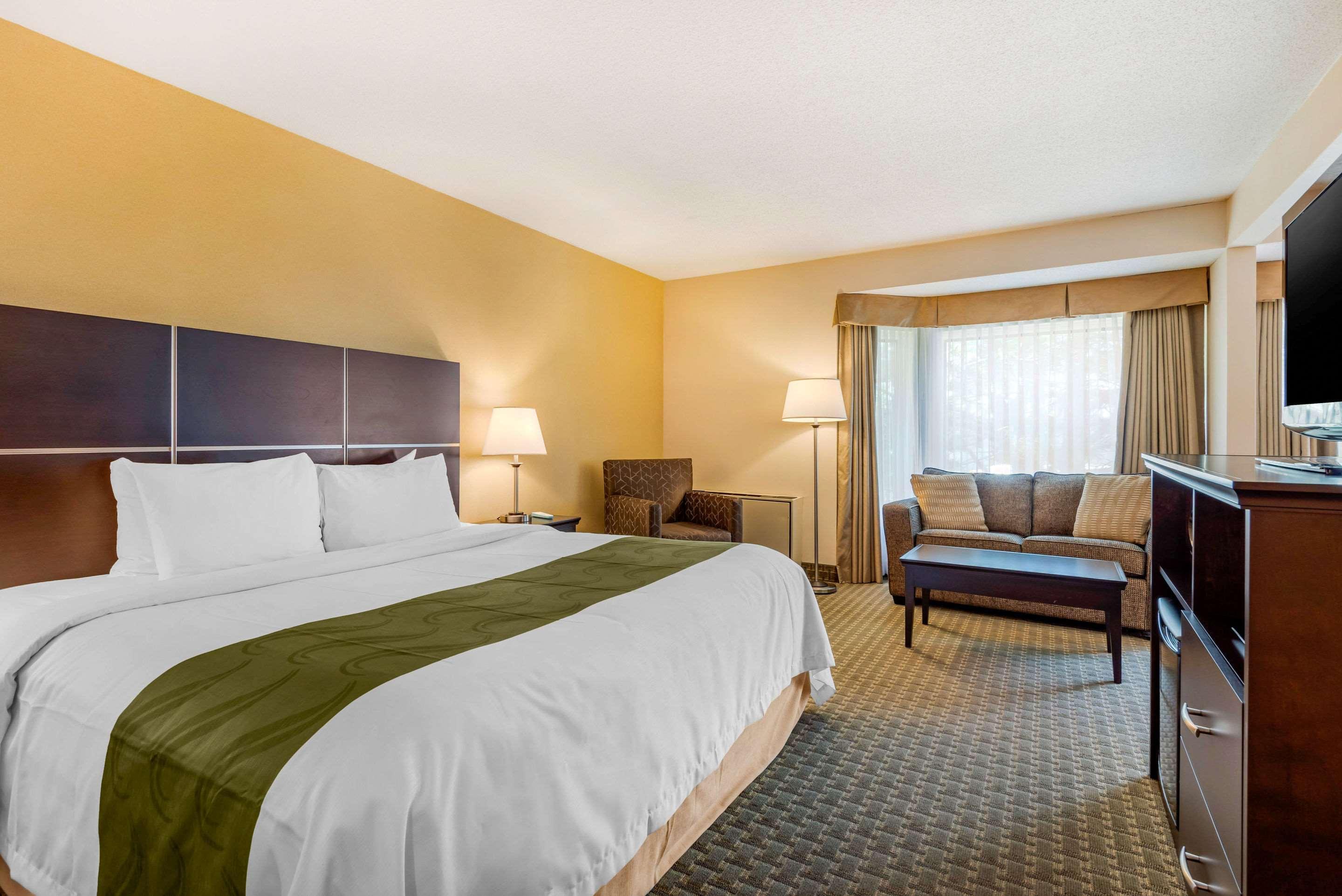 Quality Inn & Suites Brampton Eksteriør billede
