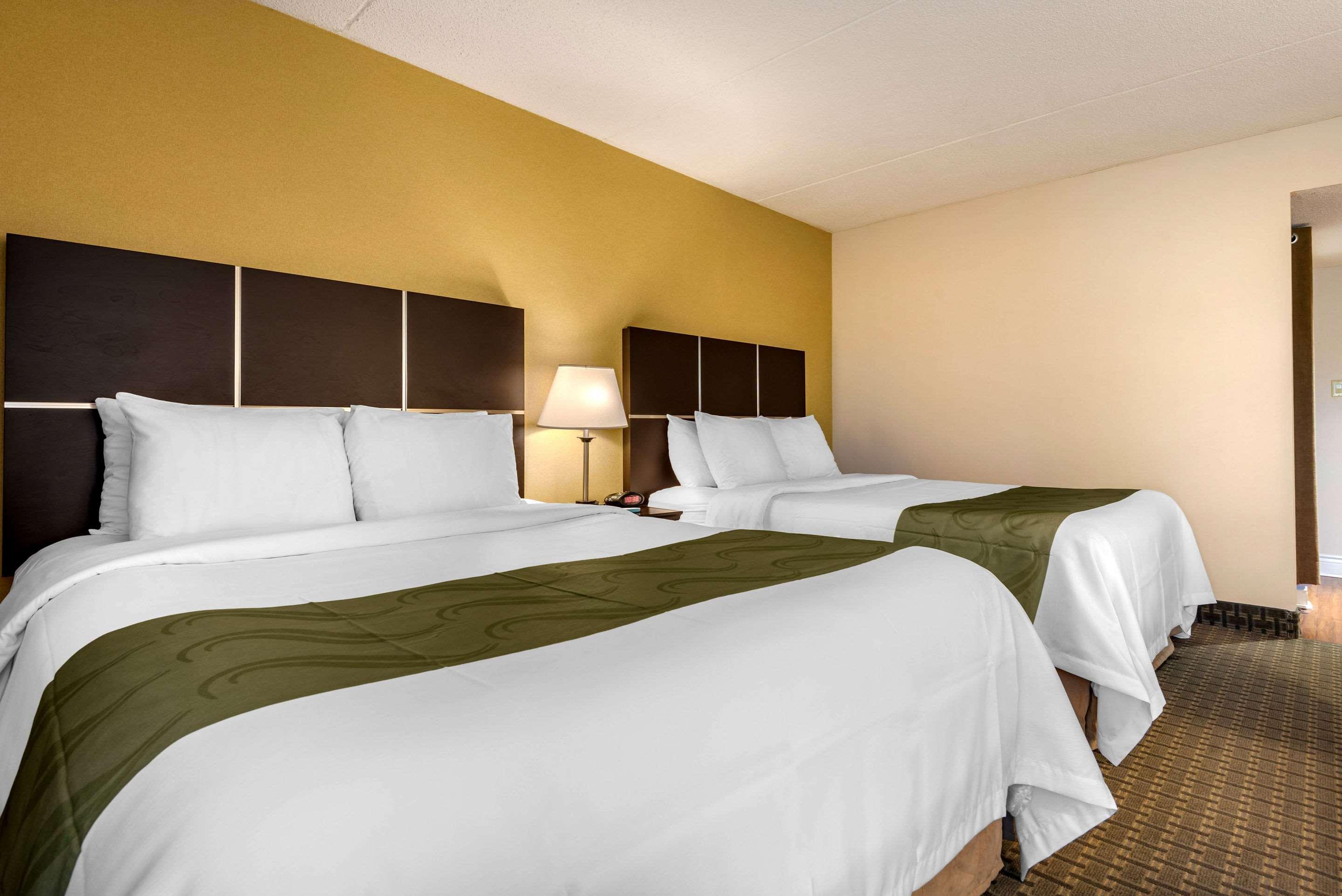 Quality Inn & Suites Brampton Eksteriør billede
