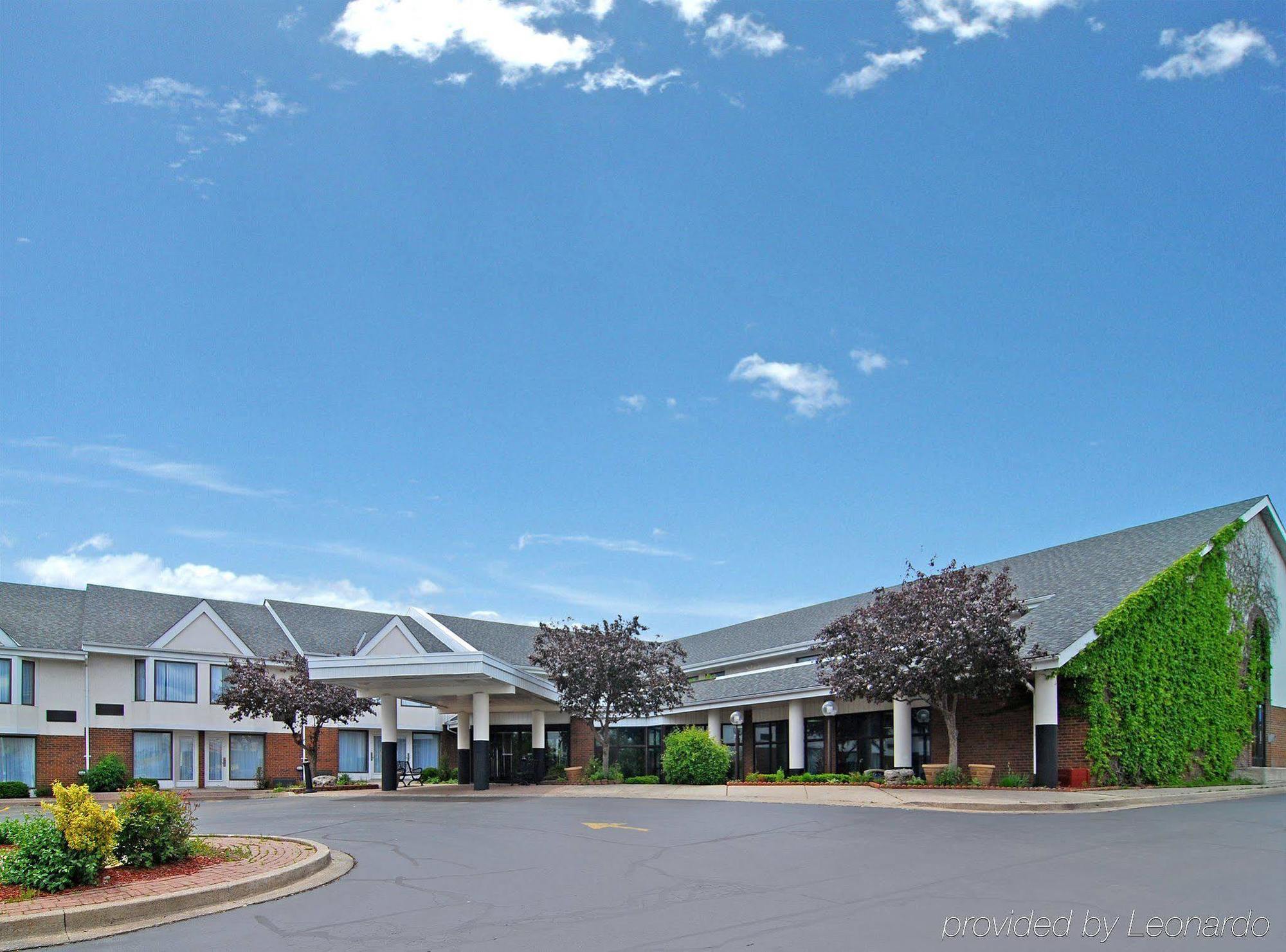 Quality Inn & Suites Brampton Eksteriør billede