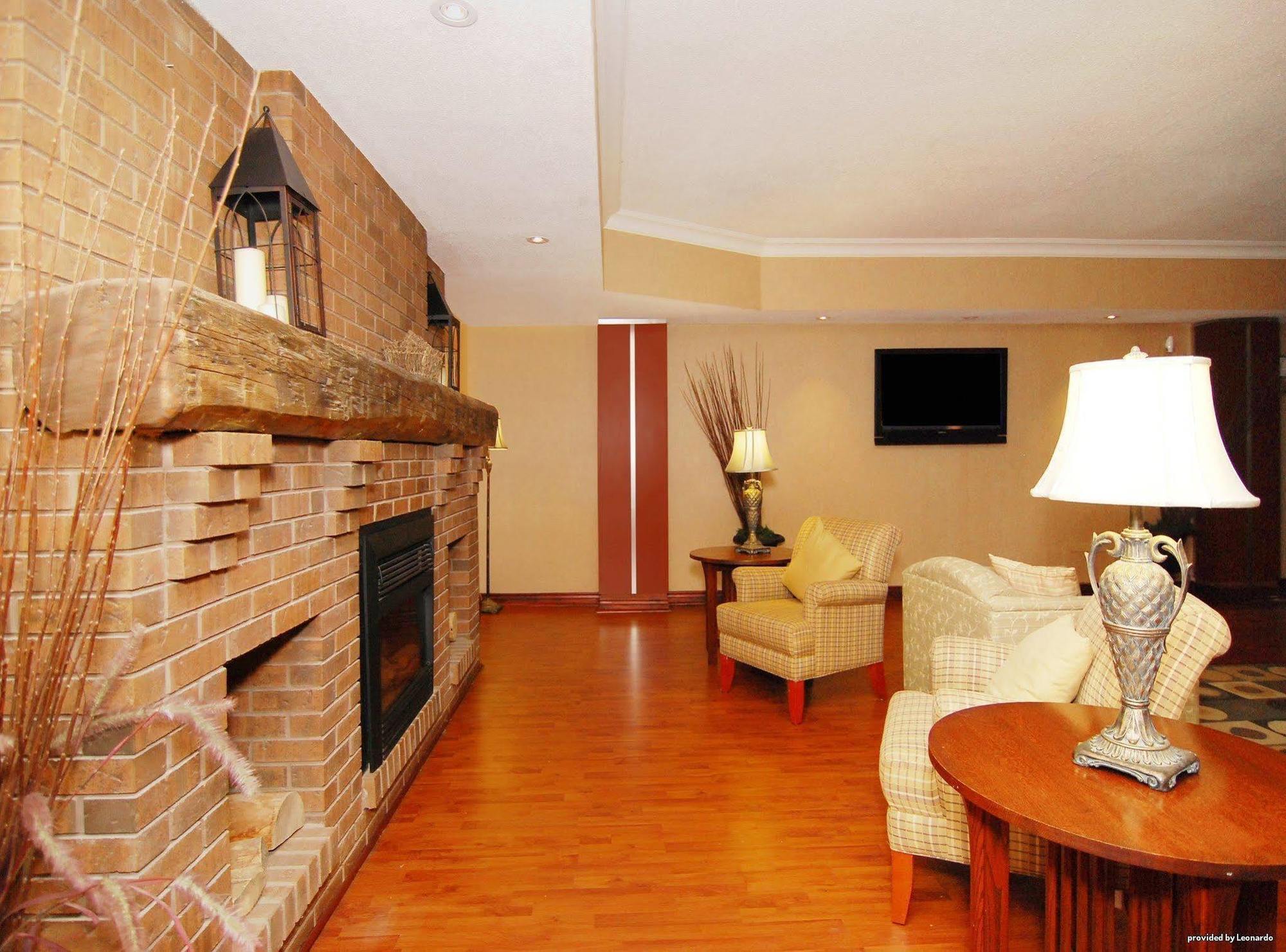 Quality Inn & Suites Brampton Eksteriør billede