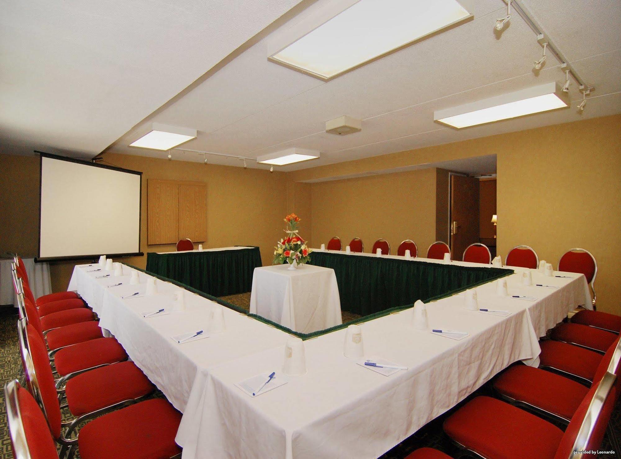 Quality Inn & Suites Brampton Eksteriør billede