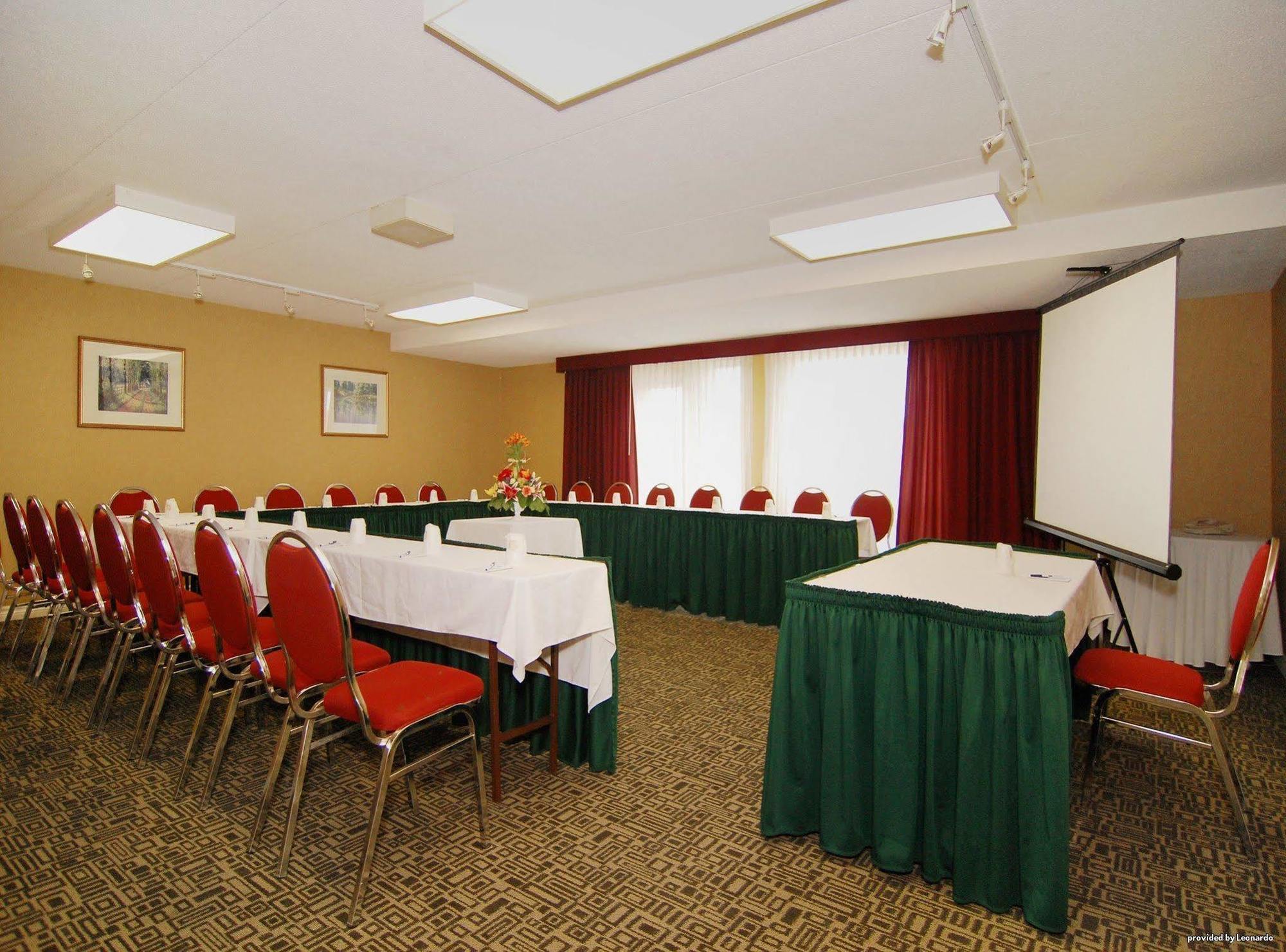 Quality Inn & Suites Brampton Eksteriør billede