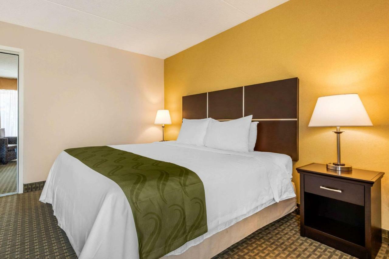 Quality Inn & Suites Brampton Eksteriør billede
